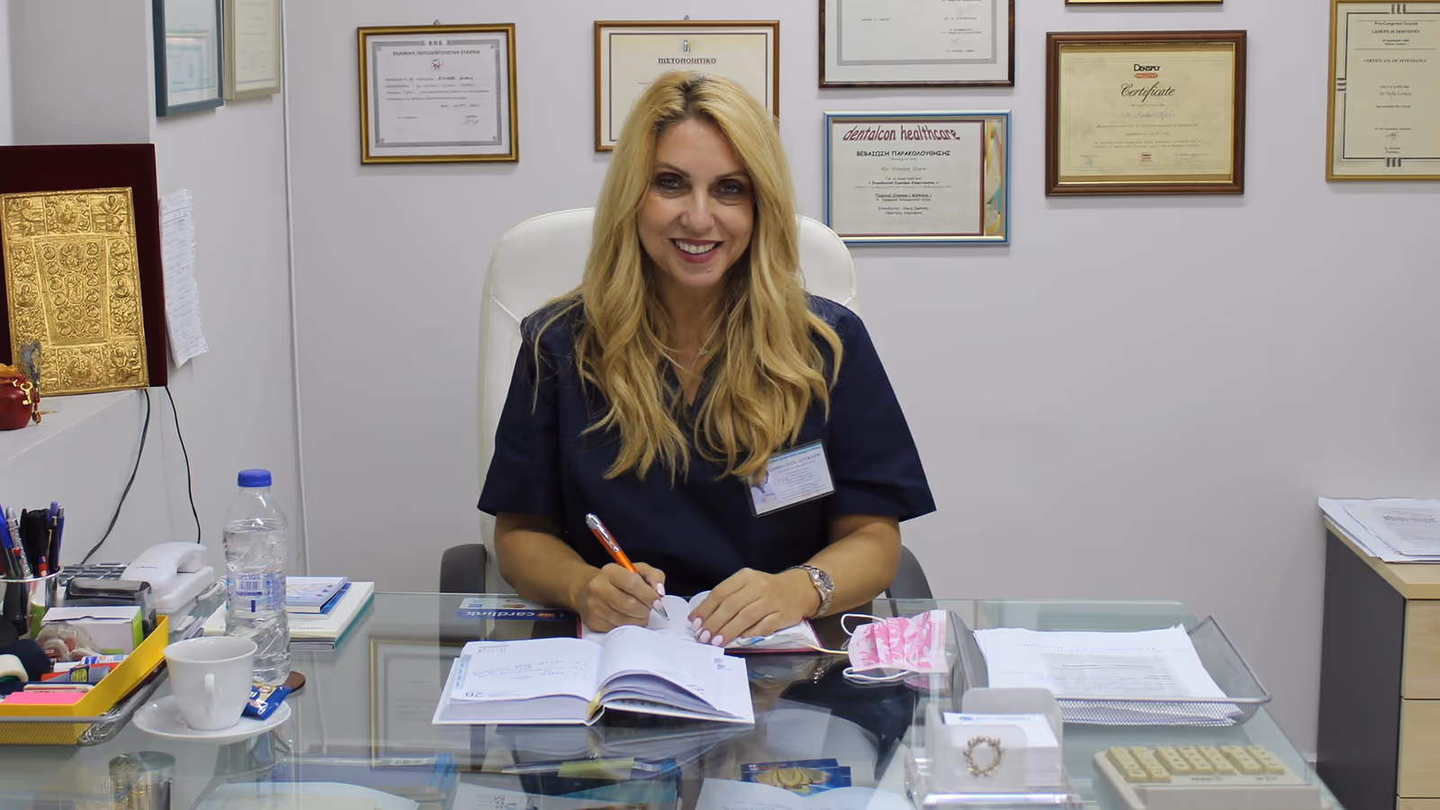 Η Dr. Sofia Loukeri στο ιατρείο